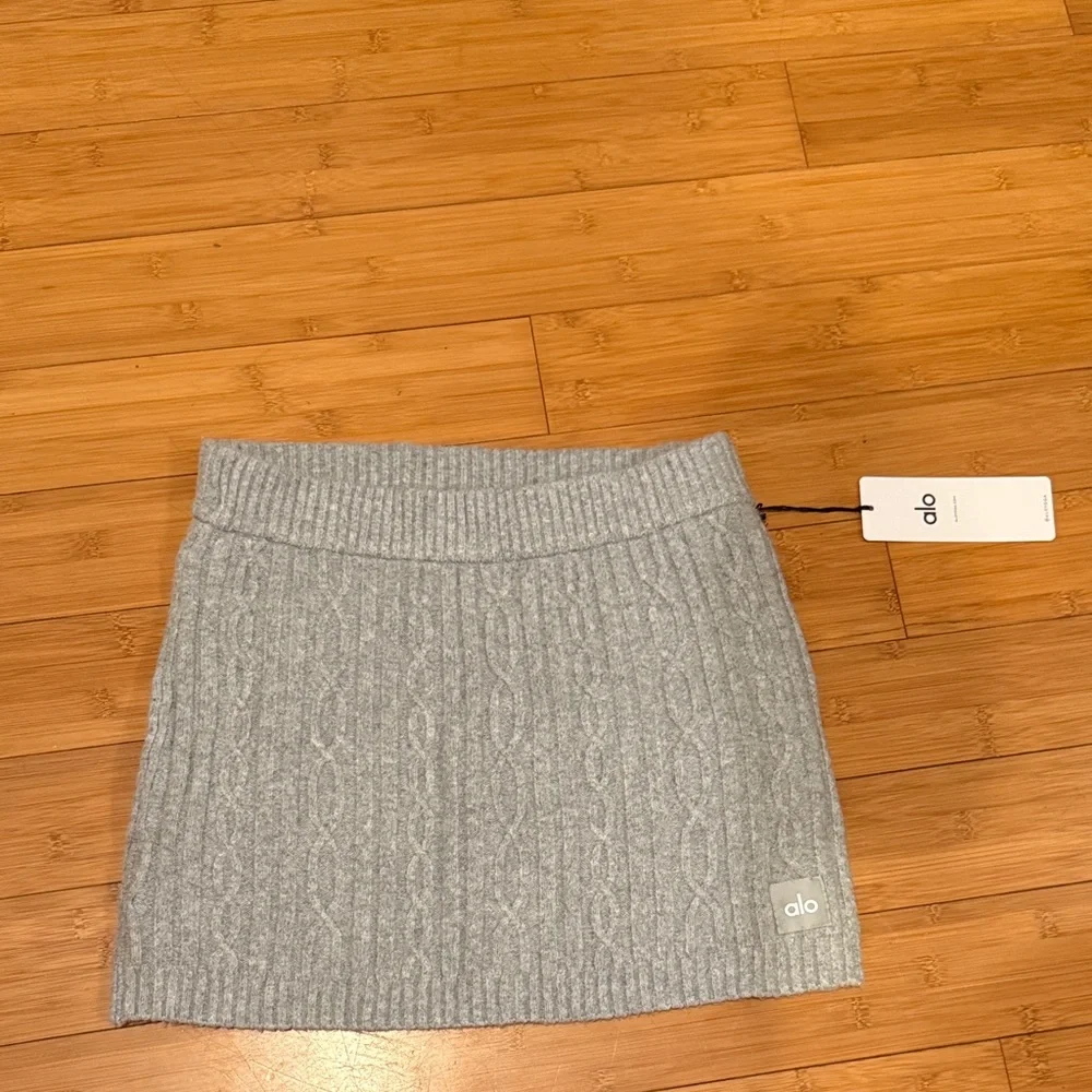 ALO Yoga Light Gray Cable Knit Mini Skirt